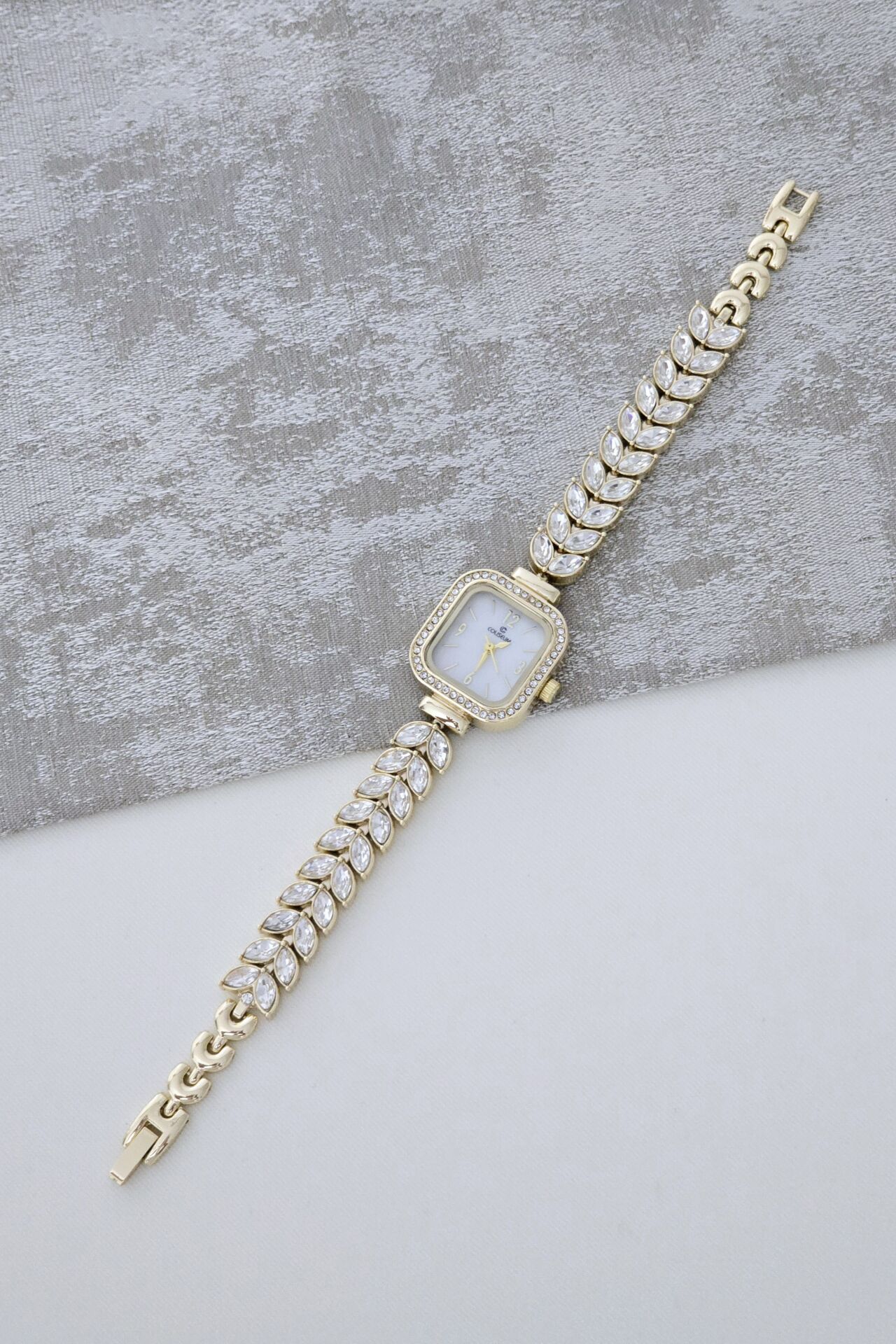 Yaprak Saat Gold Model