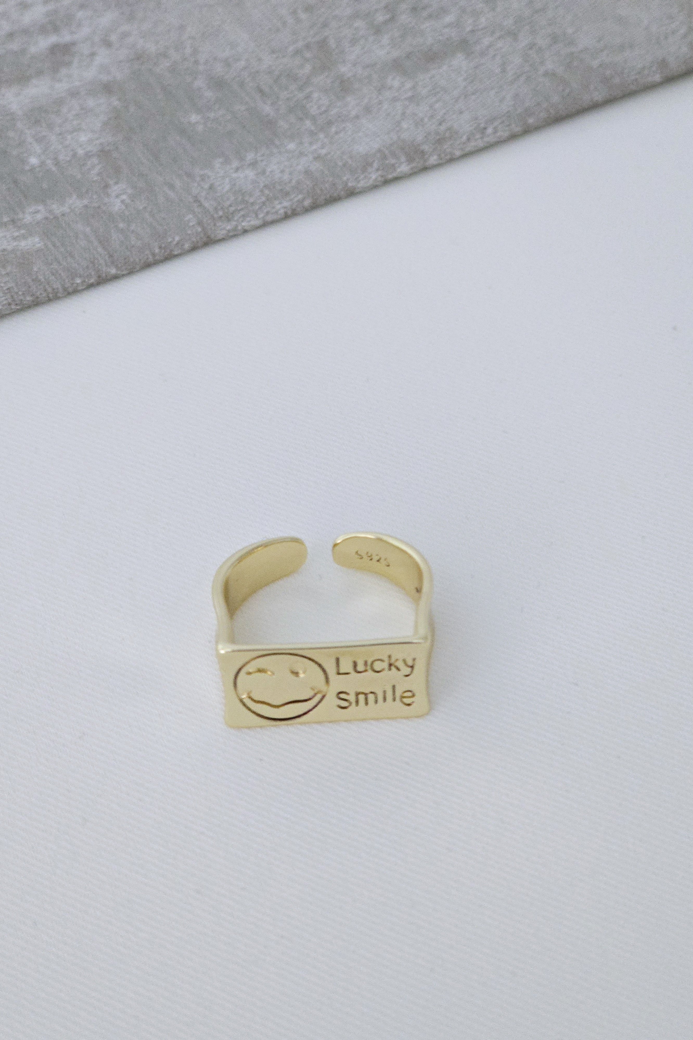 Gold Lucky Smile Yüzük