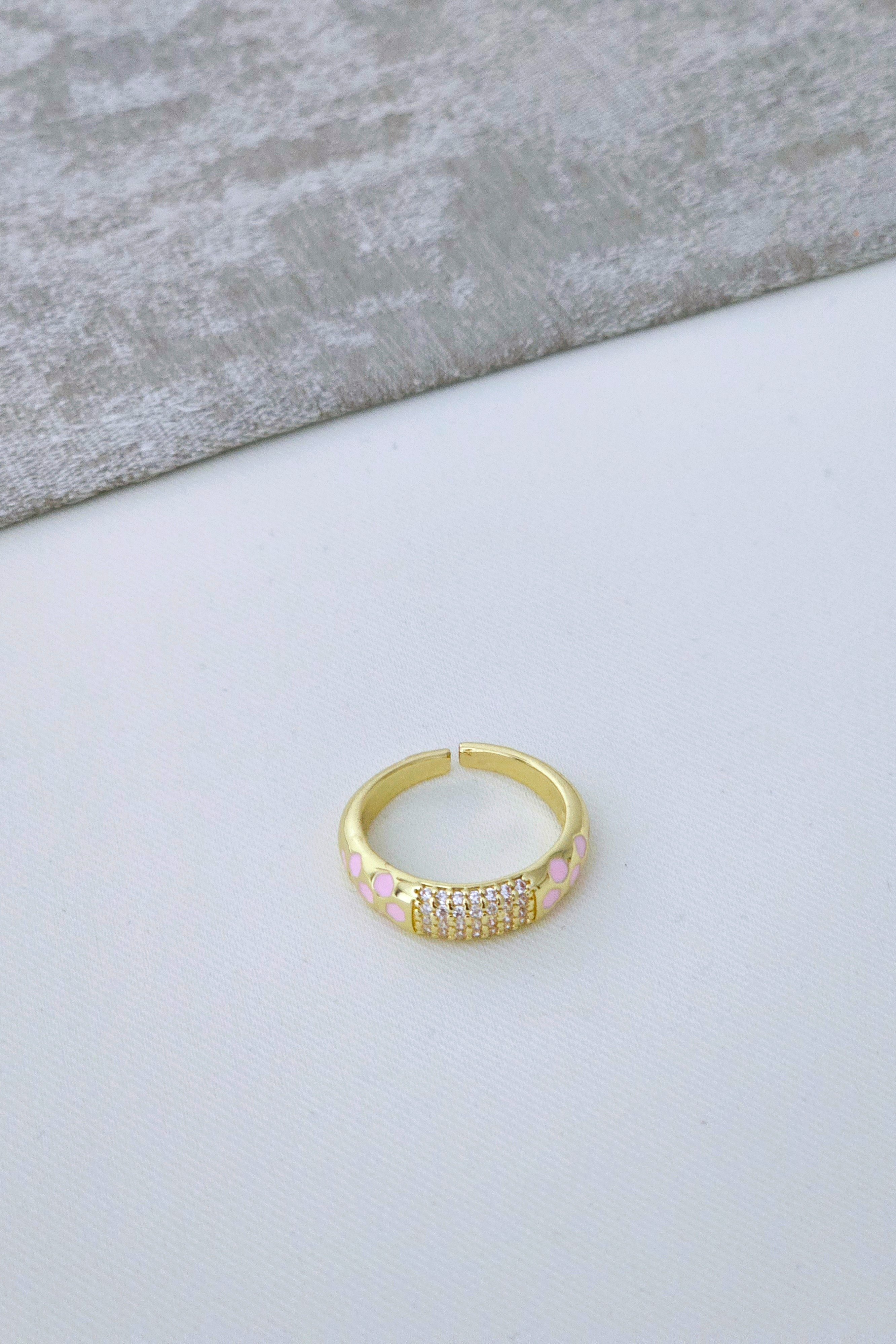 Gold Taşlı Yüzük