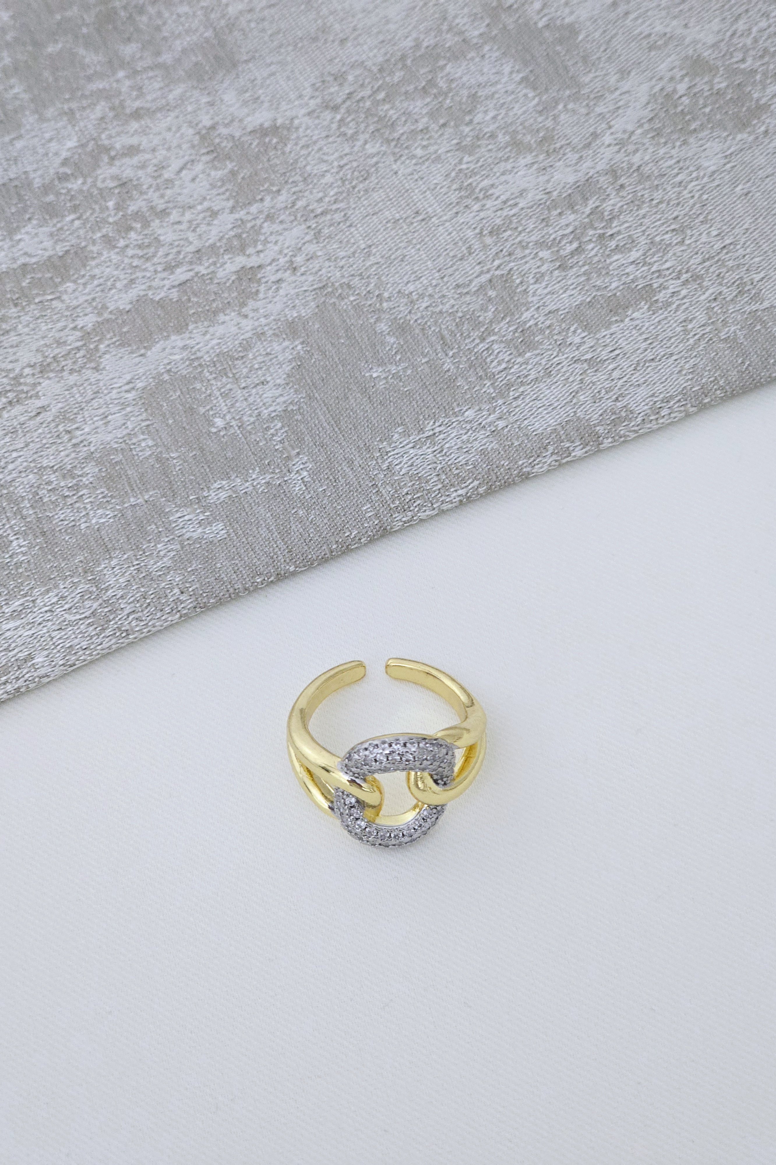 Zirkon Taşlı Gold Yüzük