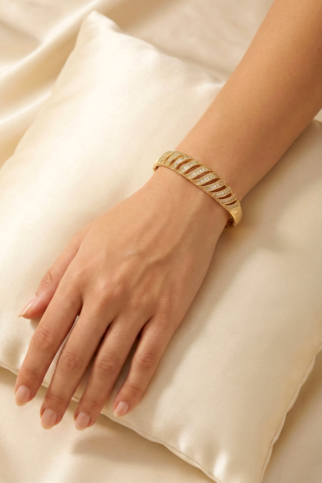 Vip Zirkon Taşlı Kelepçe Bileklik