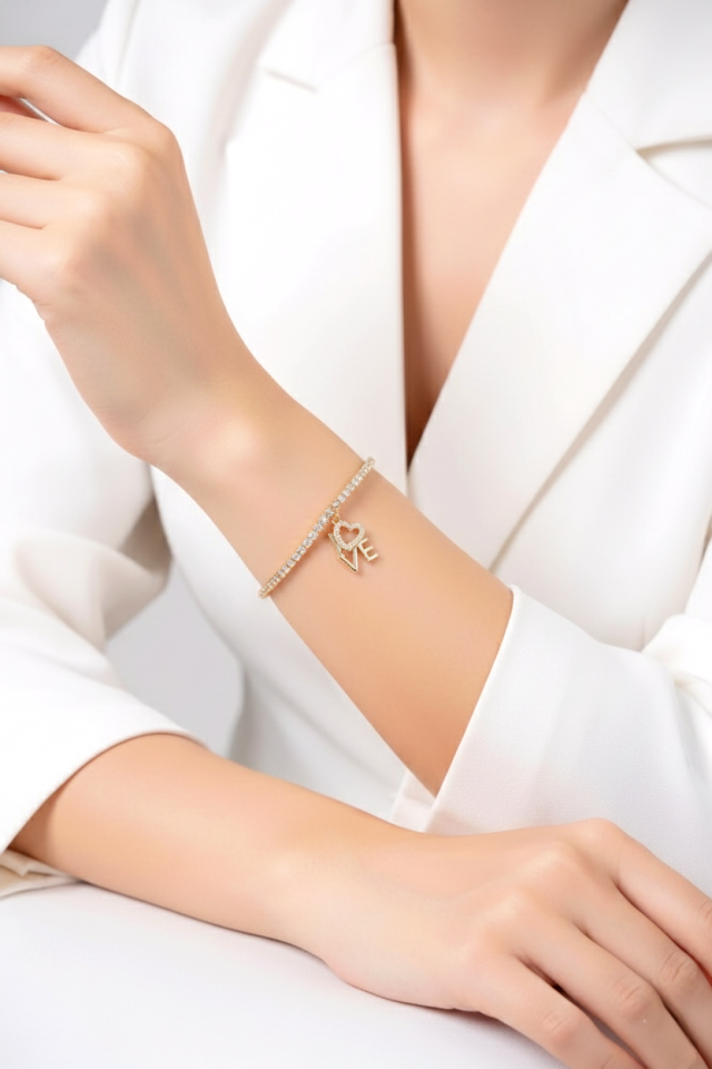 LOVE Yazılı Taşlı VİP Bileklik