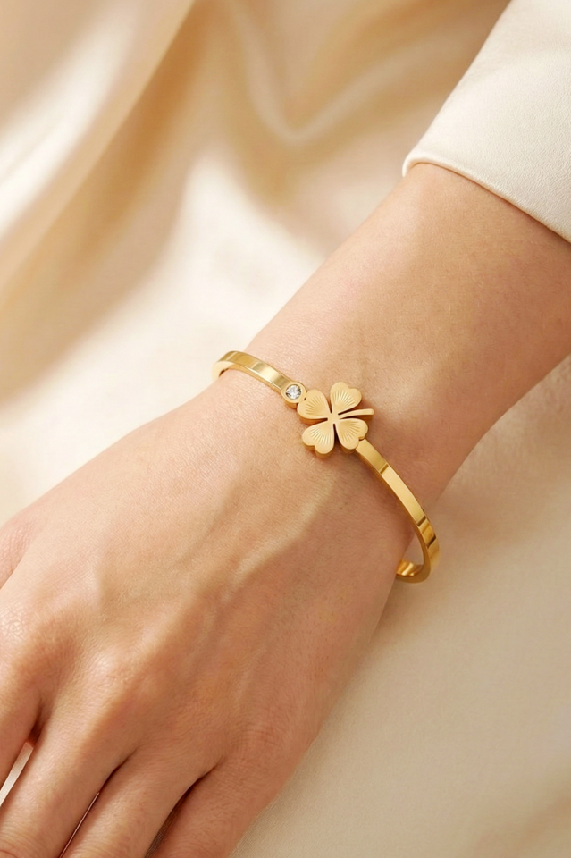 Çelik Yonca Taşlı Bileklik Gold